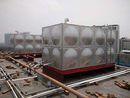 SUS304不銹鋼組合焊接方型水箱為什么比較受歡迎 SUS304不銹鋼組合焊接方型水箱為什么比較受歡迎