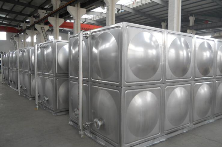 廠家在設計不銹鋼消防水箱時一般都比較注意這些問題 廠家在設計不銹鋼消防水箱時一般都比較注意這些問題