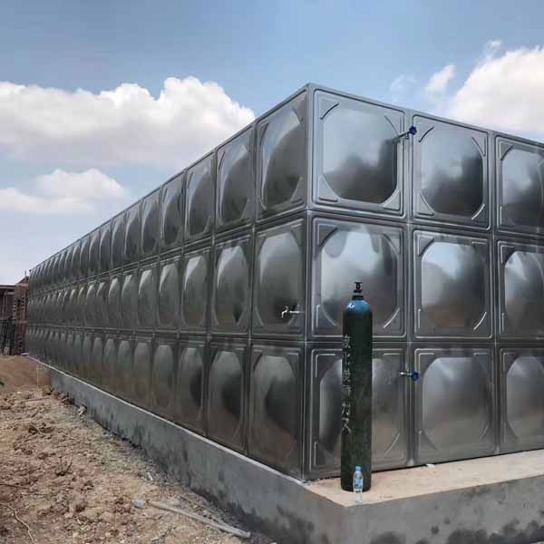 不銹鋼水箱生產(chǎn)廠家 不銹鋼水箱生產(chǎn)廠家